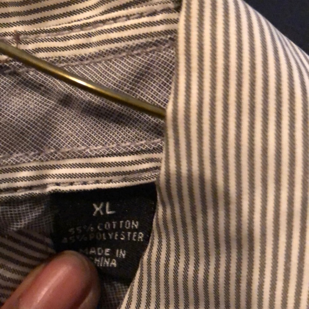 Button down - Picture 7 of 8